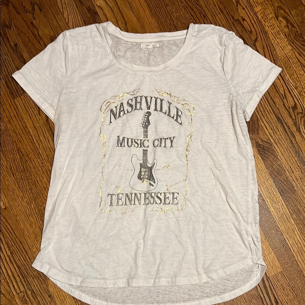 Maurices White Short Sleeve Graphic Tee
